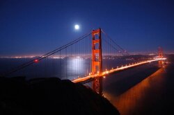 Le Golden Gate Bridge de San Francisco, vue nocturne